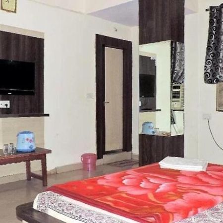 Hotel Abhimanyu Pachmarhi Luaran gambar