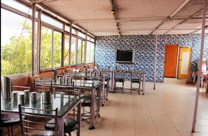 Hotel Abhimanyu Pachmarhi Luaran gambar
